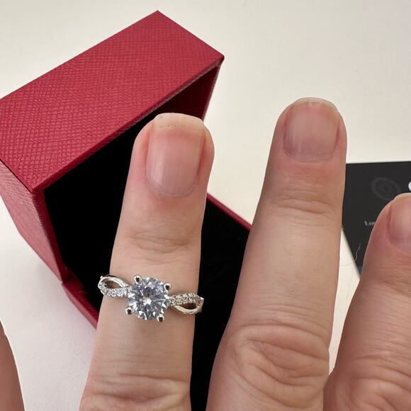 1.0 ct Moissanite Stone Ring with Papers Includes Sliding Adjustable Band - Picture 5 of 11